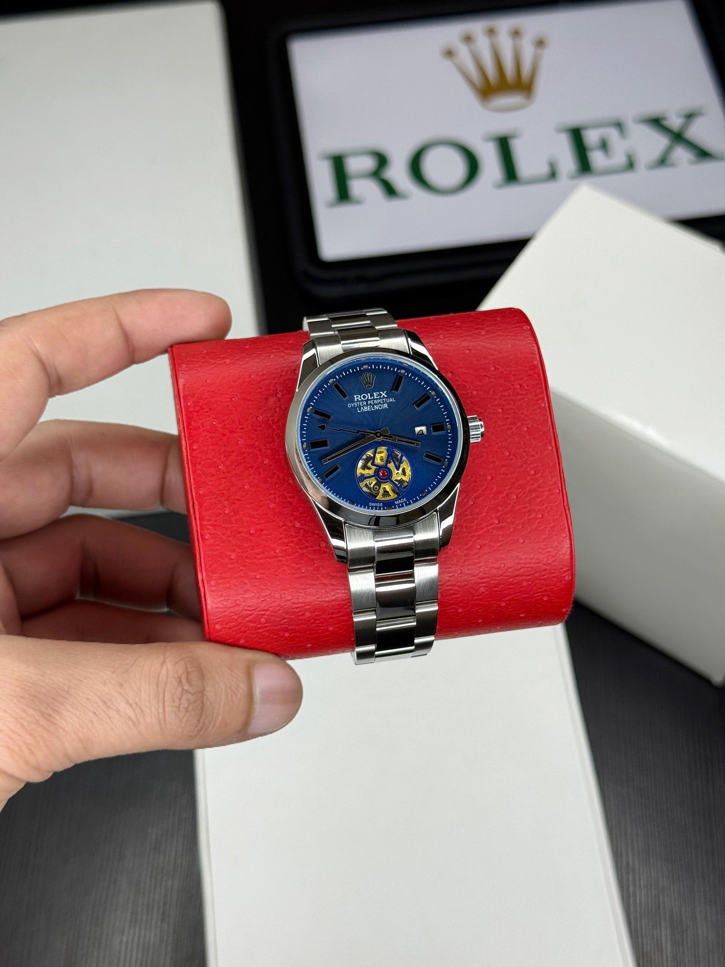 Men’s Open Back Style Watch with Silver Strap & Quartz Movement