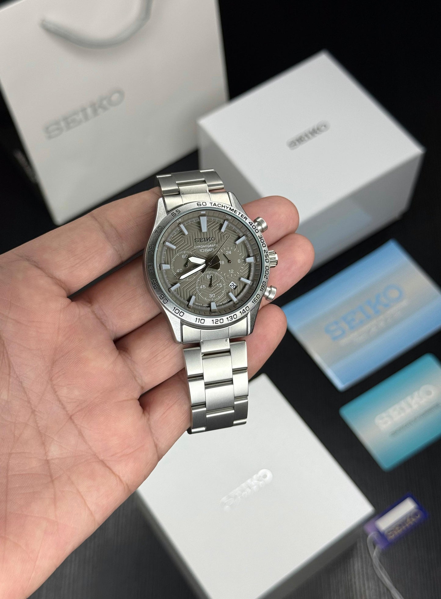 Modern Full Grey Men’s Watch – Slim Case | Fold-Over Lock