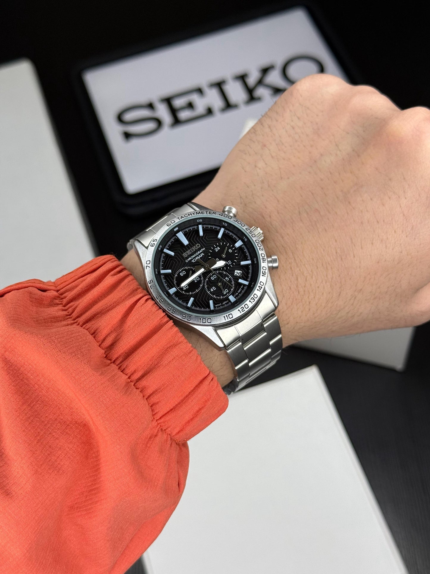 Hot Selling Men’s Watch – Grey Strap & Black Dial | Sapphire Crystal