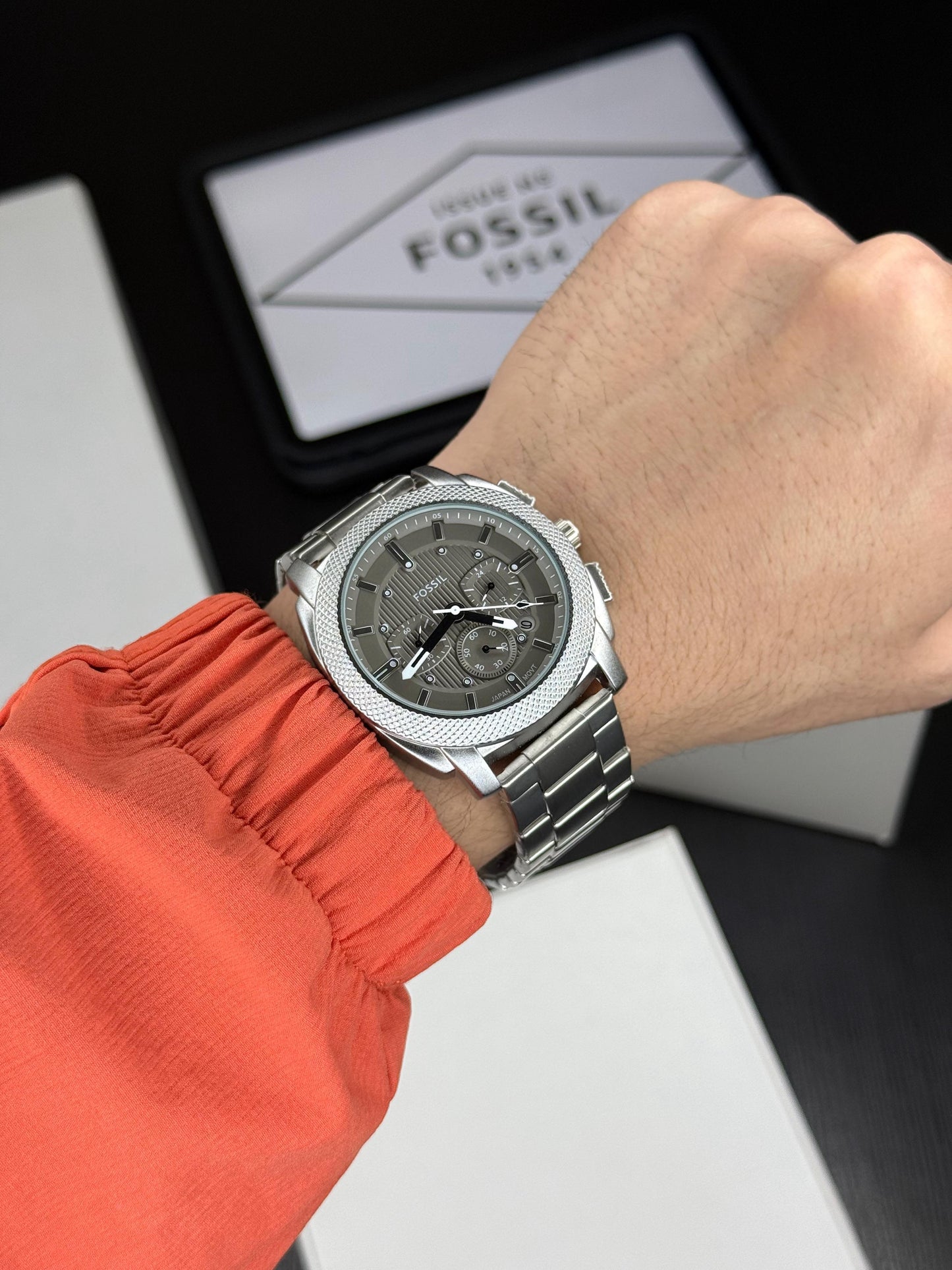 Machine Style Men’s Chronograph Watch – Grey Dial | Silver Bracelet