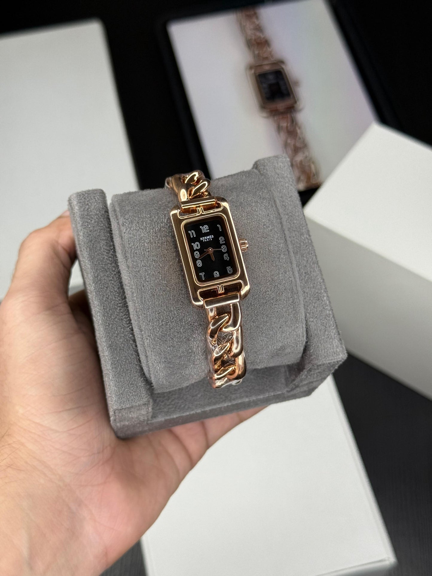 Premium Ladies Wrist Watch with Rose Gold Finish & Sapphire Crystal