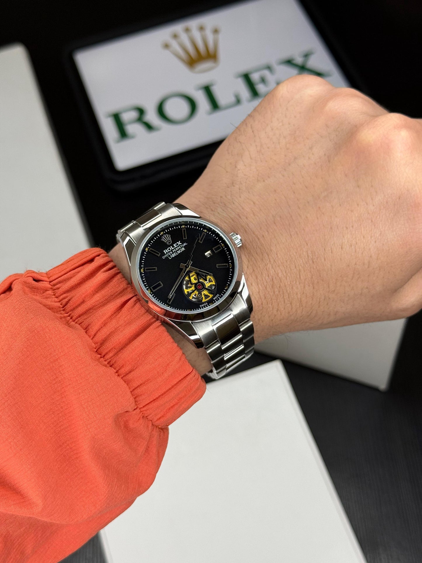 Open-Back Men’s Watch – Quartz Movement | Silver Metal Strap | 42mm