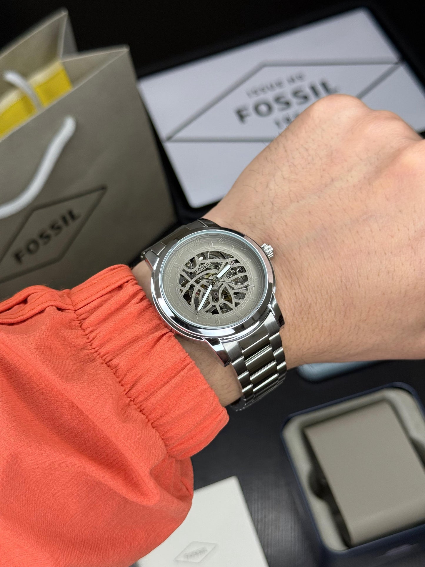 High-Quality Automatic Men’s Watch with Grey Dial & Metal Strap