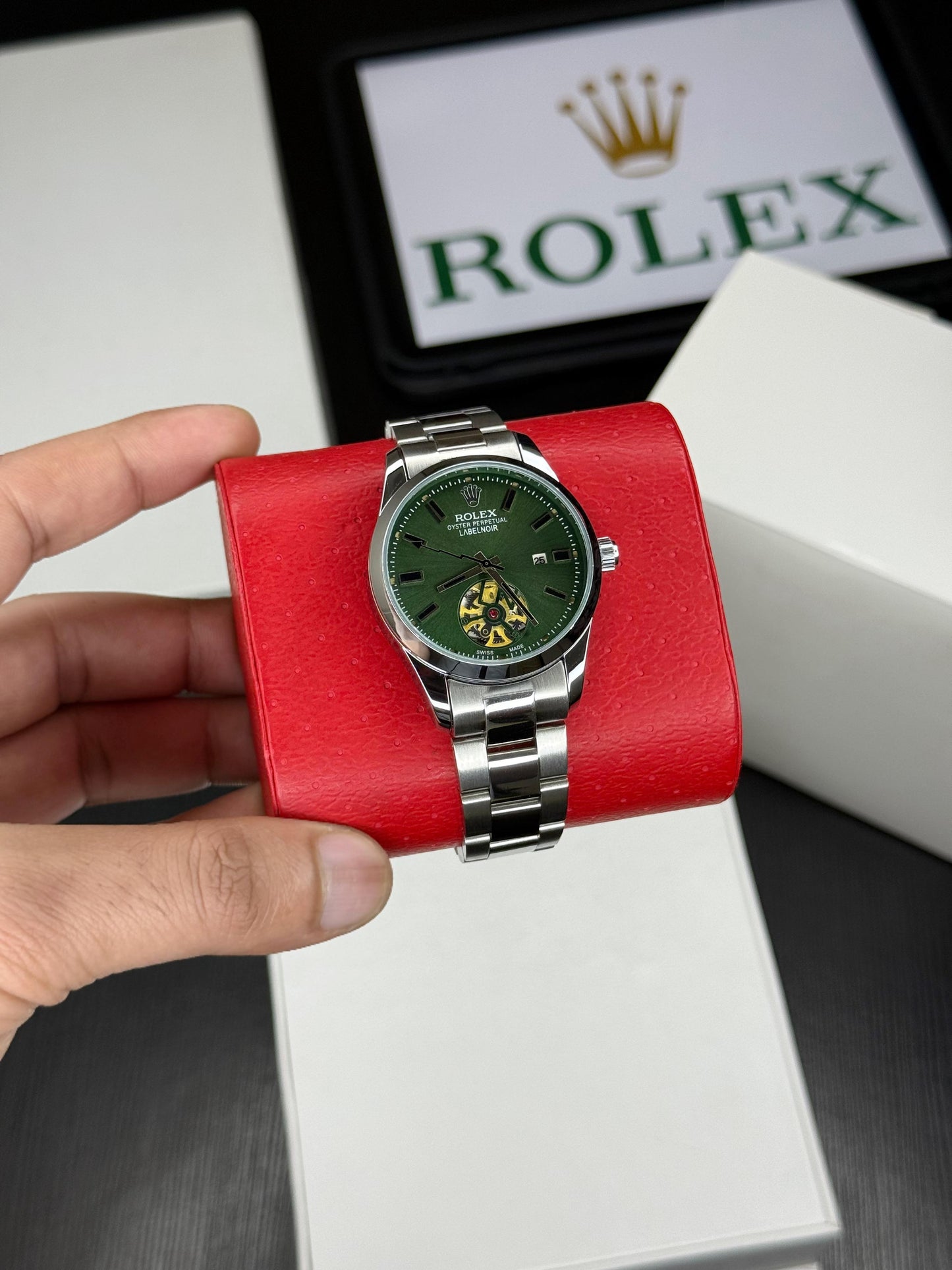 Men’s Luxury Silver Automatic-Look Watch with Open Back Dial – 42mm