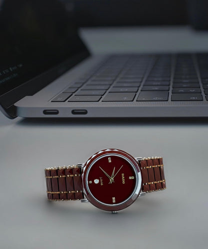 High-Tech Ceramic Men’s Watch with Slim Case Design