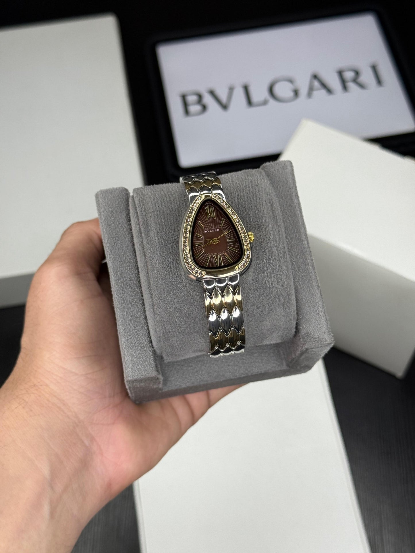 Elegant Two-Tone Bracelet Watch with Oval Dial