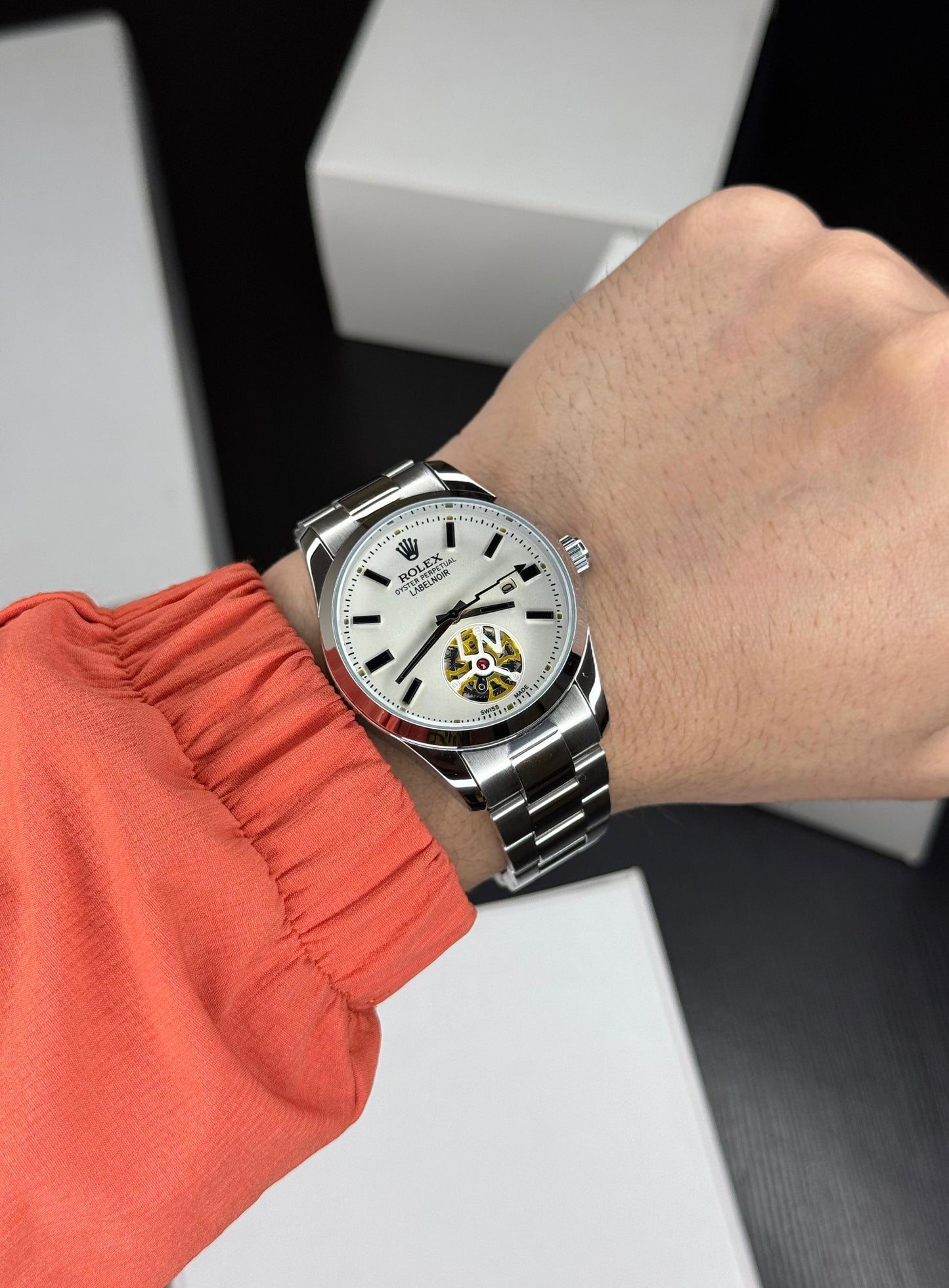 Elegant Open Case Back Quartz Watch for Men