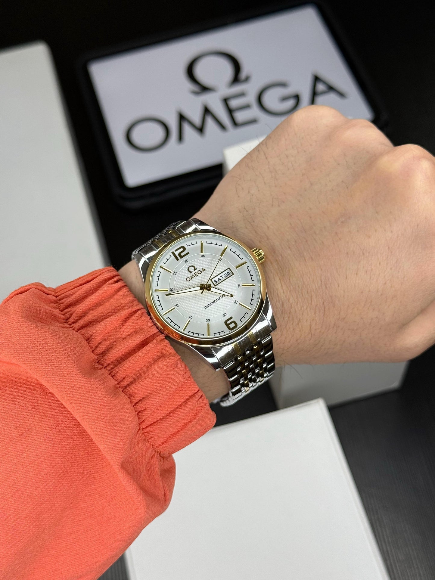 OM Round White dial Watch with Two tone Band