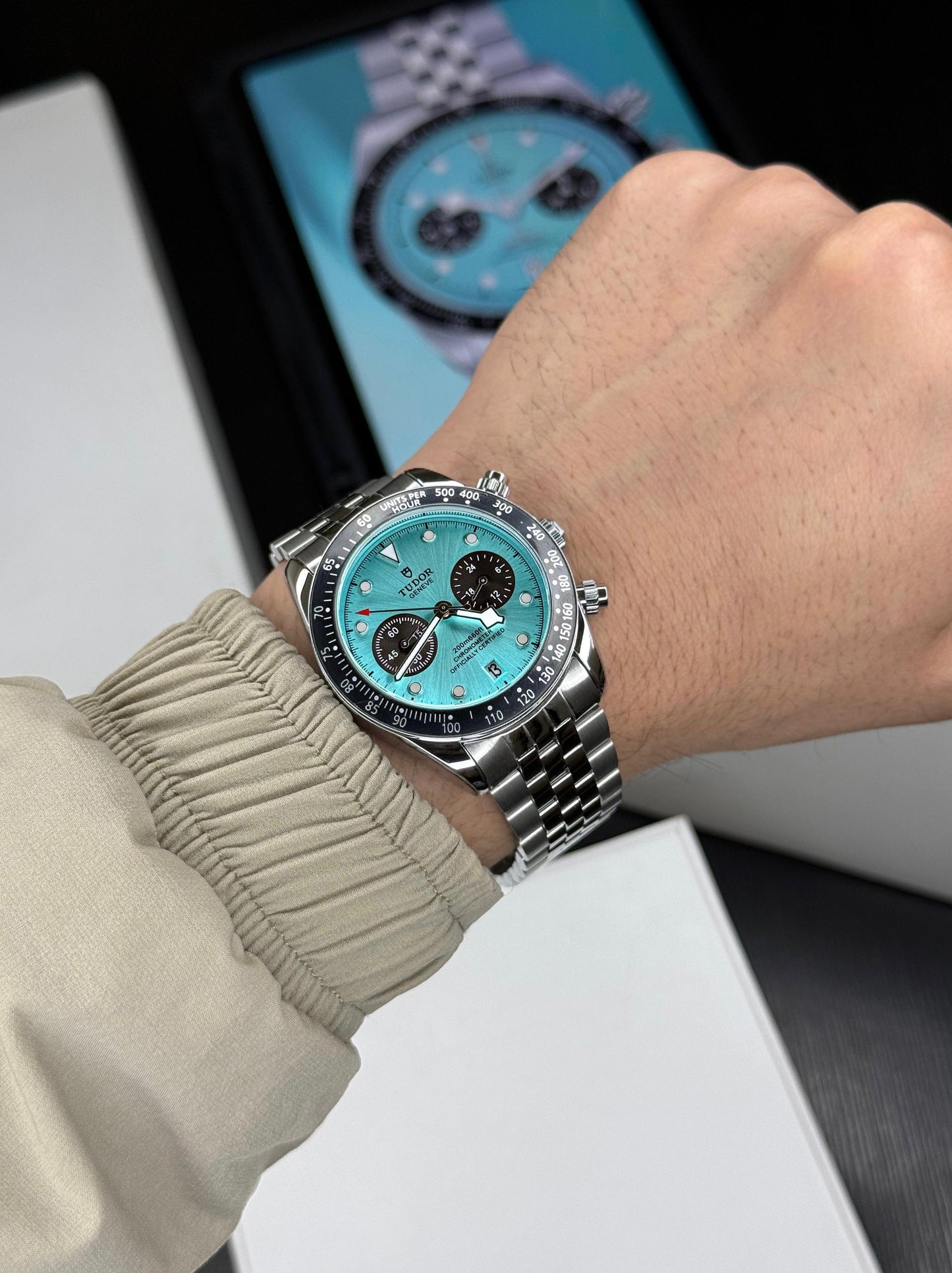 Black bay Chronograph Falmingo Blue